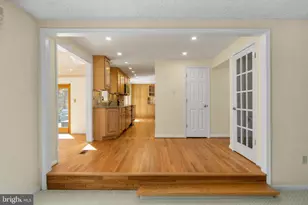 10802 Oldfield Dr, Reston, VA 20191 - Photo 23