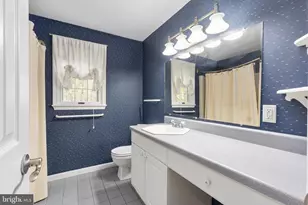 10802 Oldfield Dr, Reston, VA 20191 - Photo 35