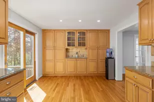 10802 Oldfield Dr, Reston, VA 20191 - Photo 17