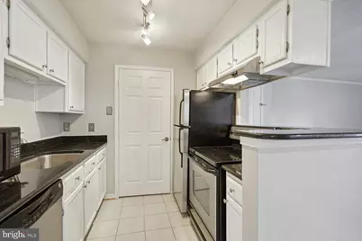 1536 Lincoln Way #203, McLean, VA 22102 - Photo 9