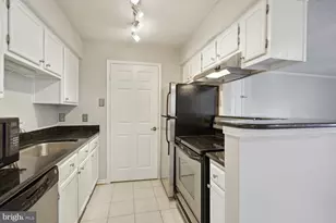 1536 Lincoln Way, McLean, VA 22102 - Photo 9