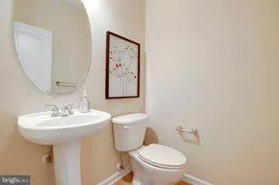 4527 English Holly Dr, Fairfax, VA 22030 - Photo 37