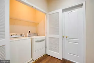 4527 English Holly Dr, Fairfax, VA 22030 - Photo 23