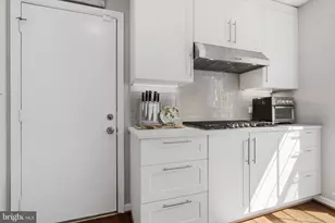 5218 Olley Ln, Burke, VA 22015 - Photo 7