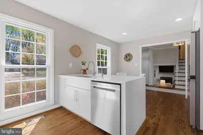 5218 Olley Lane, Burke, VA 22015 - Photo 9