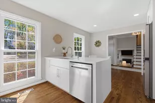 5218 Olley Ln, Burke, VA 22015 - Photo 9