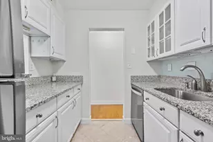 5920 Cove Landing Rd, Burke, VA 22015 - Photo 9