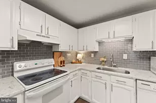 1617 Sierra Woods Dr, Reston, VA 20194 - Photo 15