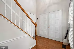 13907 Quietway Ct, Chantilly, VA 20151 - Photo 5