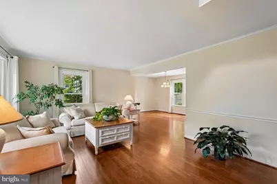 13907 Quietway Court, Chantilly, VA 20151 - Photo 7
