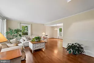 13907 Quietway Ct, Chantilly, VA 20151 - Photo 7