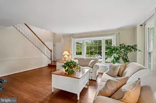 13907 Quietway Ct, Chantilly, VA 20151 - Photo 11