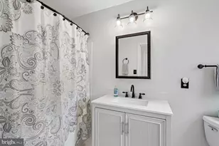 13907 Quietway Ct, Chantilly, VA 20151 - Photo 33