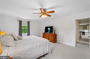 13907 Quietway Ct, Chantilly, VA 20151 - Photo 29