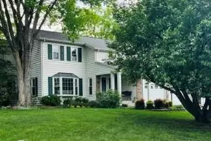13907 Quietway Ct, Chantilly, VA 20151 - Photo 1
