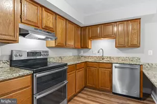 7921 Tyson Oaks Cir, Vienna, VA 22182 - Photo 23