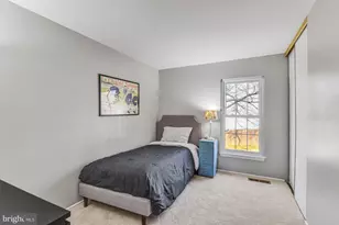 10125 Sassafras Woods Ct, Burke, VA 22015 - Photo 13