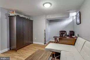 6608 High Valley Ln, Alexandria, VA 22315 - Photo 25