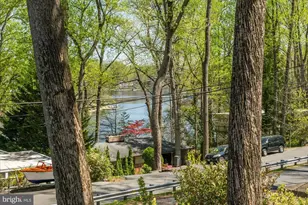 6439 Lakeview Dr, Falls Church, VA 22041 - Photo 1