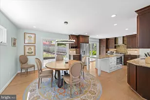 6439 Lakeview Dr, Falls Church, VA 22041 - Photo 15