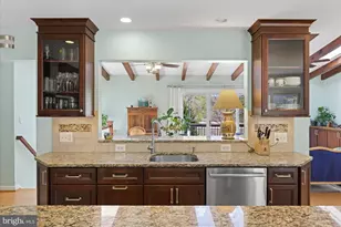 6439 Lakeview Dr, Falls Church, VA 22041 - Photo 21