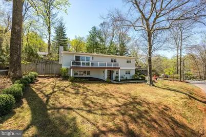 6439 Lakeview Drive, Falls Church, VA 22041 - Photo 3