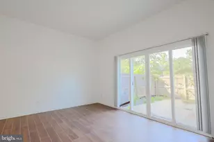 8360 Forrester Blvd, Springfield, VA 22152 - Photo 9