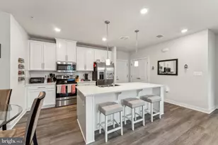 12875 Mosaic Pk Wy, Herndon, VA 20171 - Photo 9