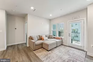 12875 Mosaic Pk Wy, Herndon, VA 20171 - Photo 3