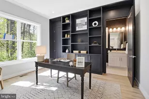 105 Yeonas Dr SW, Vienna, VA 22180 - Photo 23