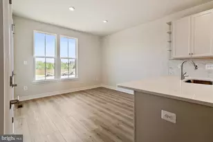 4328 Ellipse Ter, Chantilly, VA 20151 - Photo 9