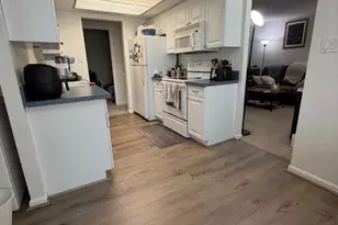 10218 Bushman Dr, Oakton, VA 22124 - Photo 11