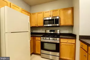 5123 Travis Edward Way, Centreville, VA 20120 - Photo 7