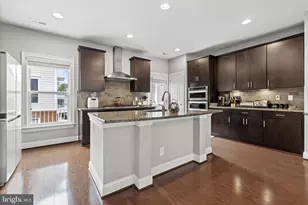 9618 Stockwell Ln, Fairfax, VA 22031 - Photo 13