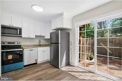 13721 Flowing Brook Court, Chantilly, VA 20151 - Photo 17