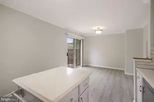 7409 Gadsby Square, Alexandria, VA 22315 - Photo 9