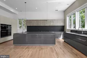 1459 Dewberry Ct, McLean, VA 22101 - Photo 5