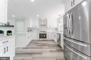 9617 Woodedge Dr, Burke, VA 22015 - Photo 13