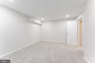 9617 Woodedge Dr, Burke, VA 22015 - Photo 53