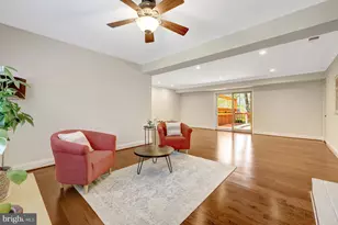 12186 Hickory Knoll Pl, Fairfax, VA 22033 - Photo 21