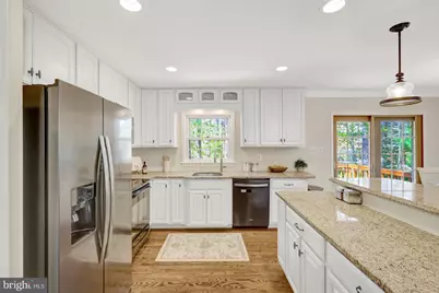 12186 Hickory Knoll Place, Fairfax, VA 22033 - Photo 9