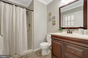 12186 Hickory Knoll Pl, Fairfax, VA 22033 - Photo 15