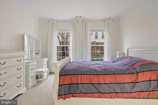 8065 Nicosh Cir Ln, Falls Church, VA 22042 - Photo 7