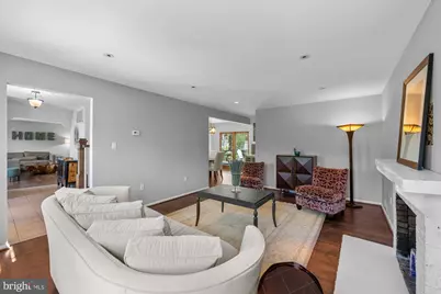 1910 Grand Court, Vienna, VA 22182 - Photo 17