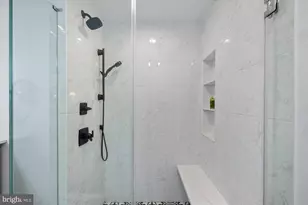 1910 Grand Ct, Vienna, VA 22182 - Photo 23