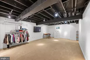 1910 Grand Ct, Vienna, VA 22182 - Photo 31