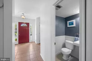 1910 Grand Ct, Vienna, VA 22182 - Photo 11