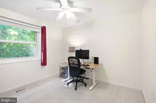 5873 Kara Pl, Burke, VA 22015 - Photo 11