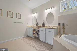 8220 Robey Ave, Annandale, VA 22003 - Photo 27