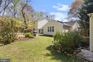 8220 Robey Ave, Annandale, VA 22003 - Photo 3